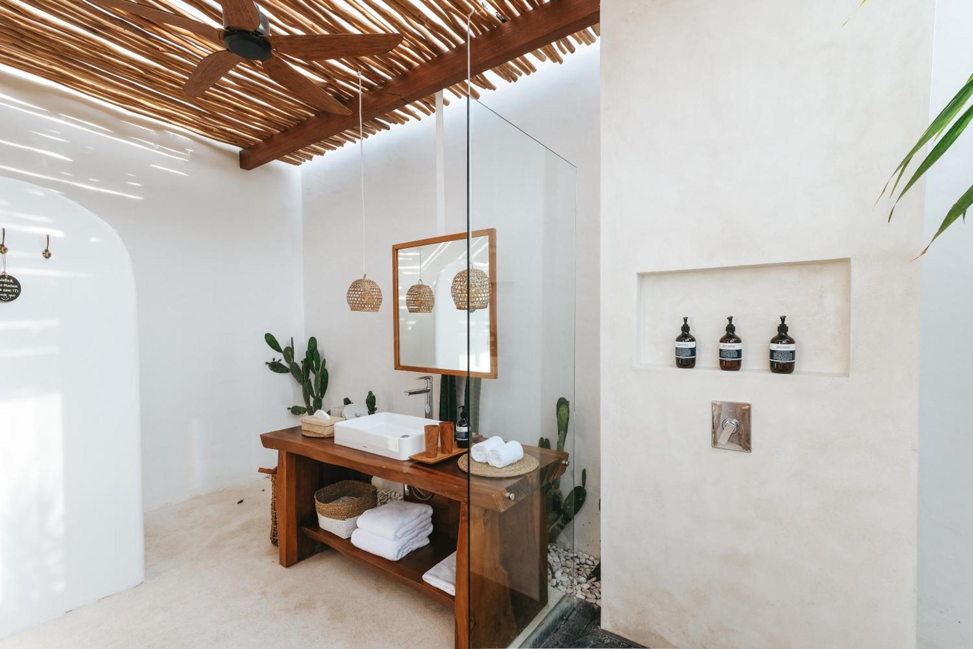 Amaka Villa *