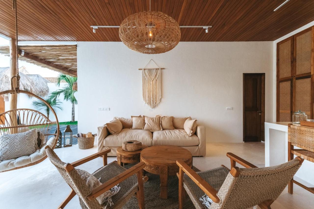Amaka * Uluwatu